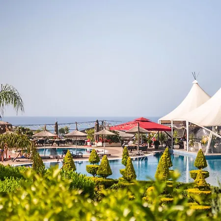 Modern And Cozy Designer In Relaxing Environment Kyrenia (Northern Cyprus)