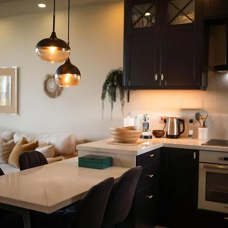 Modern And Cozy Designer In Relaxing Environment Kyrenia (Northern Cyprus)