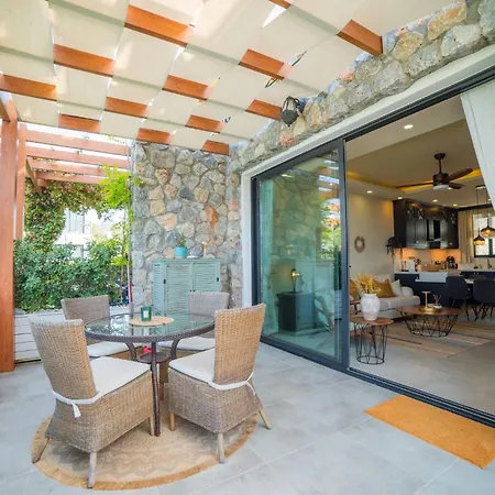 Modern And Cozy Designer In Relaxing Environment Kyrenia (Northern Cyprus)