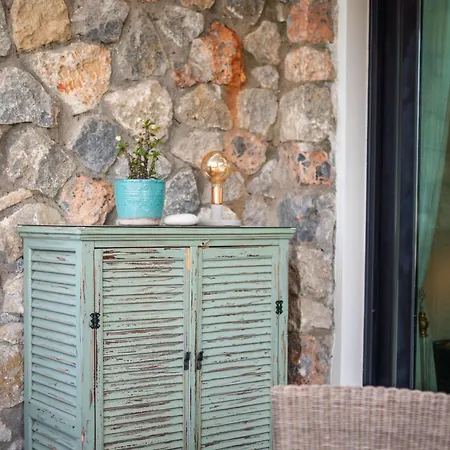 Modern And Cozy Designer In Relaxing Environment * Kerínia
